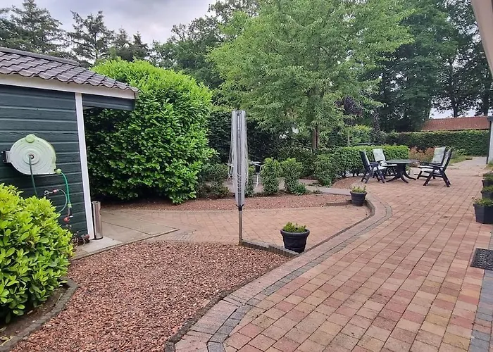 Fijn Chalet Met Grote Tuin Op De Veluwe *